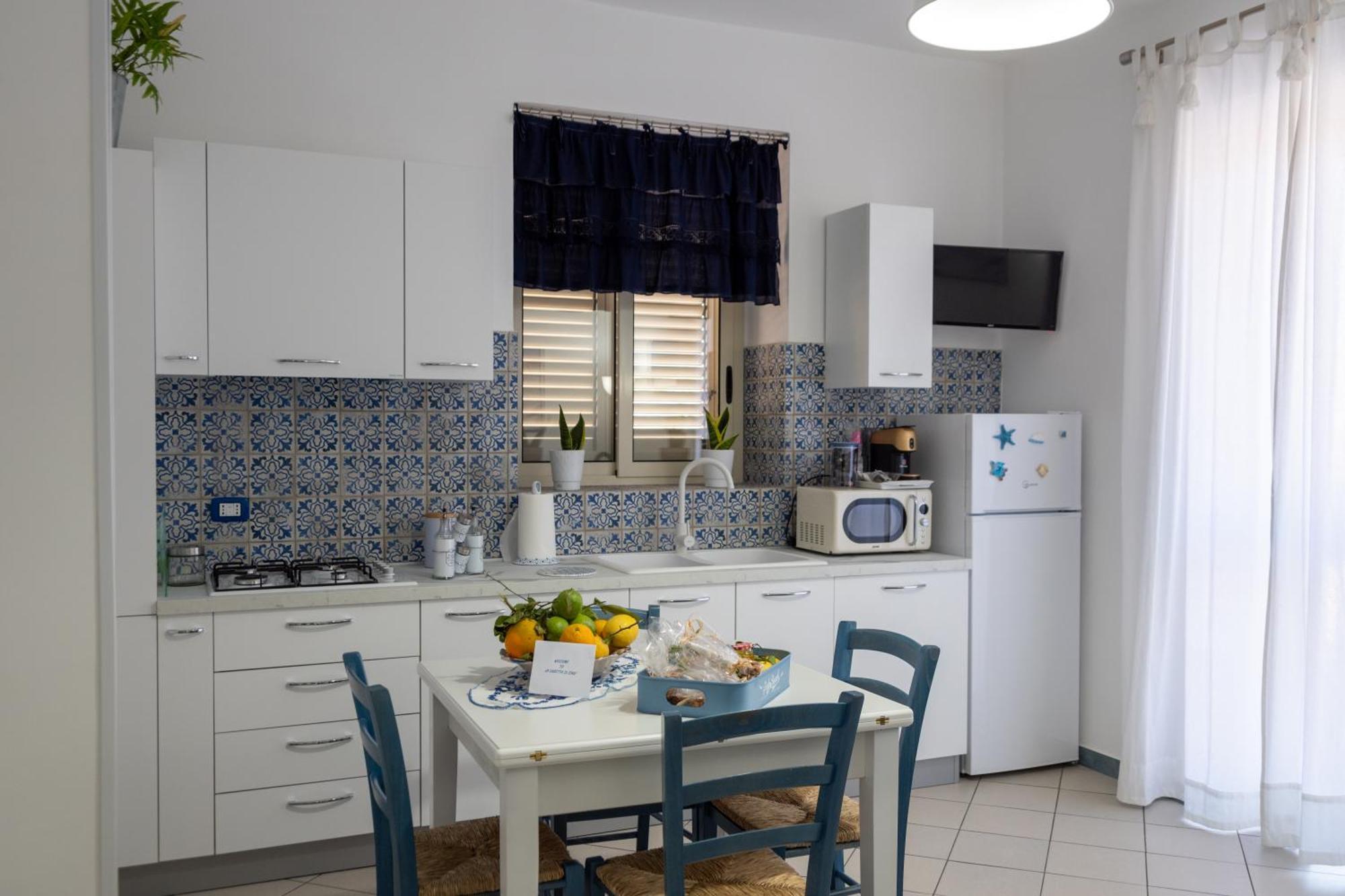 Casa Vacanze La Casetta Di Zinu' 포르토 엠페도클레 외부 사진